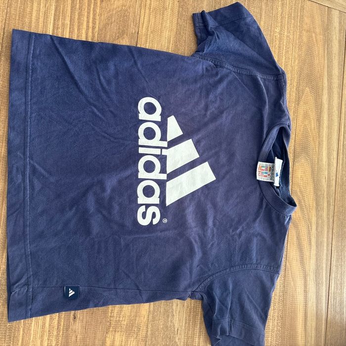 Lot de 2 tee-shirt Adidas 5 ans. - photo numéro 2