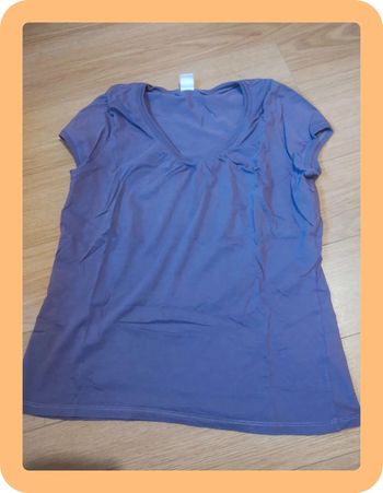 Tee-shirt violet camaïeu taille 3 en très bon état