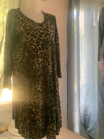 Robe fluide à motif taille 44-46 manches Longues