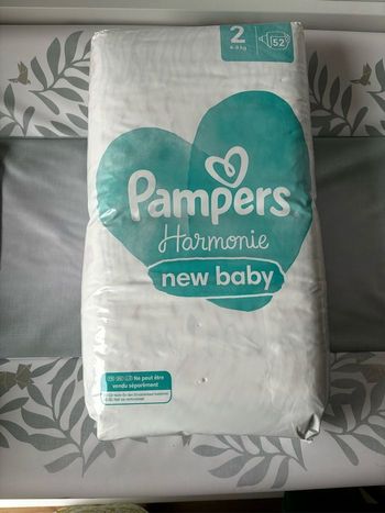 Couches Pampers T2