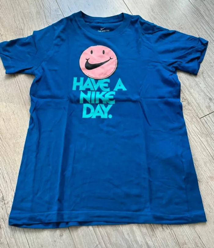 T shirt Nike bleu 13ans