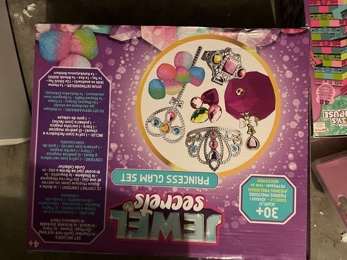 Coffret princesse neuf - photo numéro 2