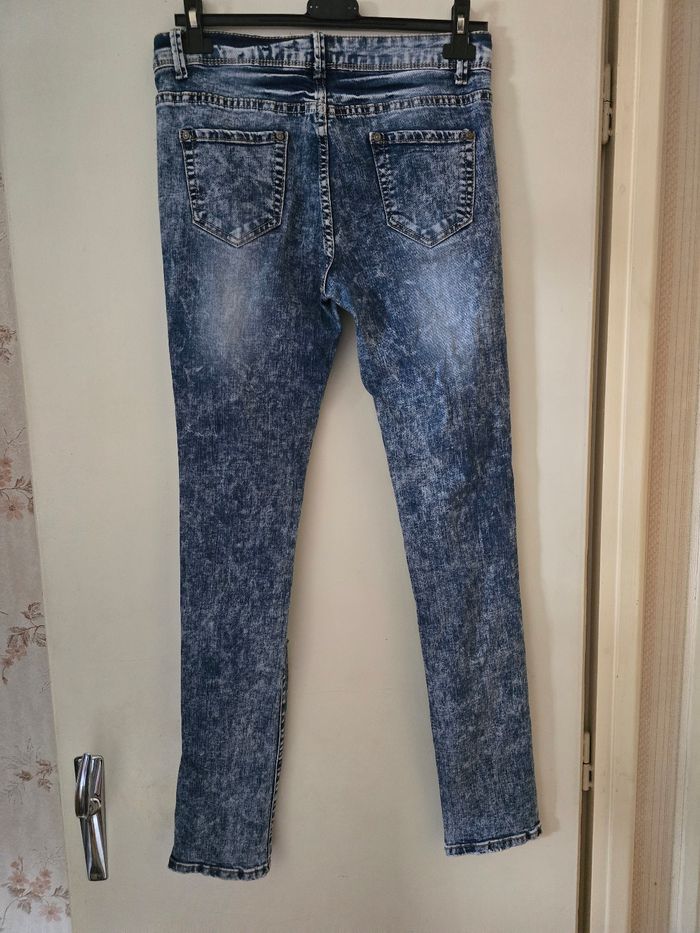 Jeans a trou - photo numéro 4