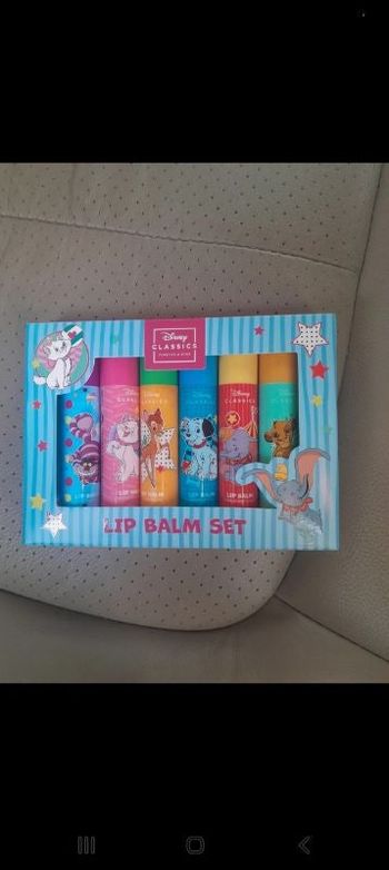Lot baumes à lèvres disney
