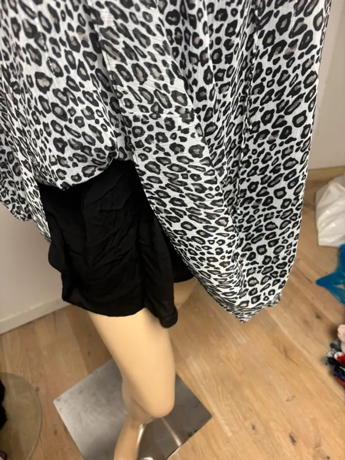 Robe neuve The Kooples – Taille 2 – Imprimé léopard chic - photo numéro 6