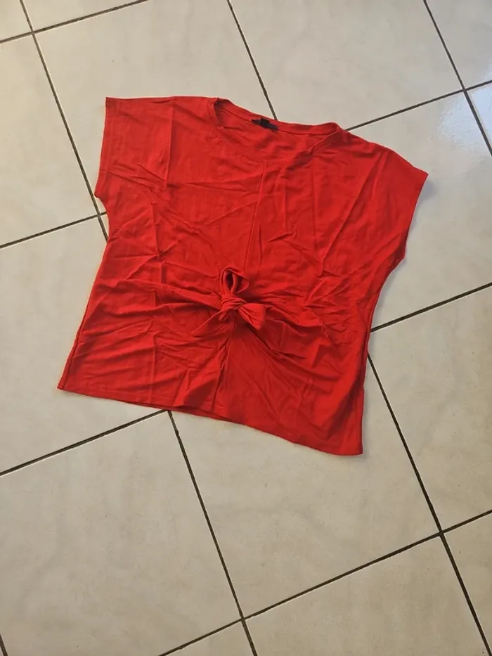 Haut femme / haut manche courte / maillot rouge