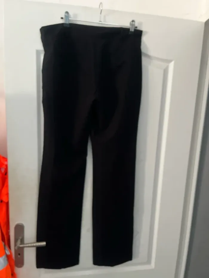 Pantalon noir - photo numéro 6