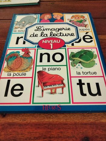 Livre intitulé l'imagerie de la lecture niveau 1 Fleurus