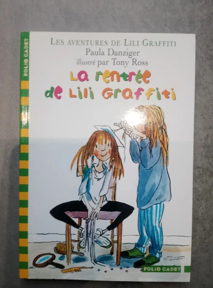 Livre enfant - lot de 7 livres de la collection "Les aventures de Lili Graffiti" - photo numéro 4