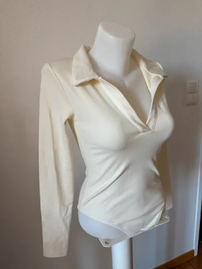 Bodies Zara beige / crème en très bon état taille S - photo numéro 2