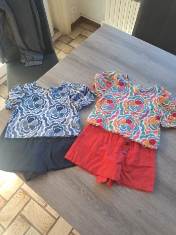 2 ensembles short + tshirt 4 ans
