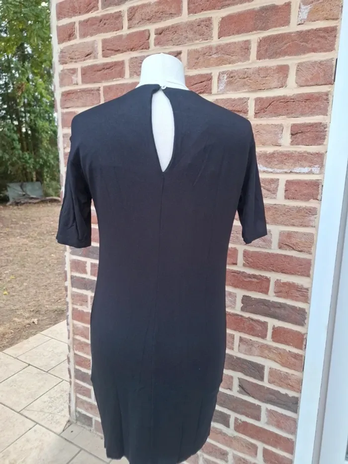 Robe noir XS - photo numéro 4