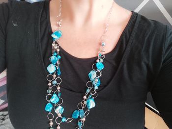 Long collier trois rang neuf