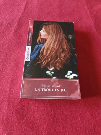 Un trône en jeu " Blythe Gifford " Les historiques Harlequin "