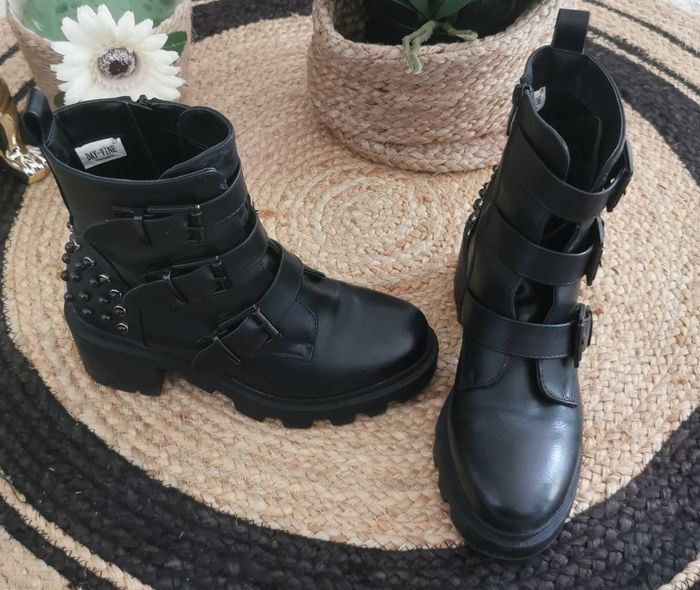 Bottine cloutées P. 37 - photo numéro 2