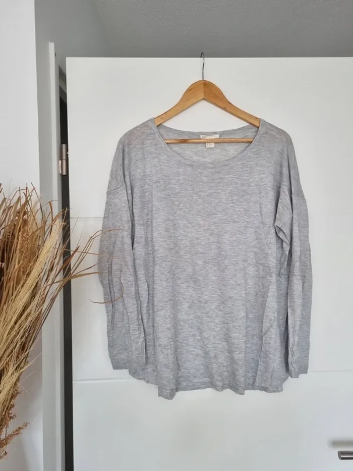 Pull léger gris