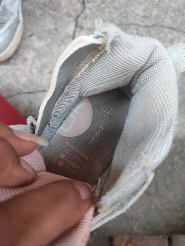 Chaussures basket taille 28 marque Okaïdi - photo numéro 17