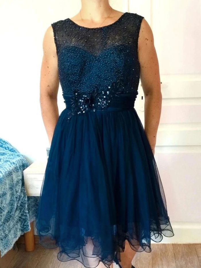 Robe  de  soirée  marine  strass  sequins  -  Ashwi  -  M  = S  actuel -  Comme  Neuve - photo numéro 2
