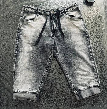 Short en jean avec cordon effet délavé  / Taille 44