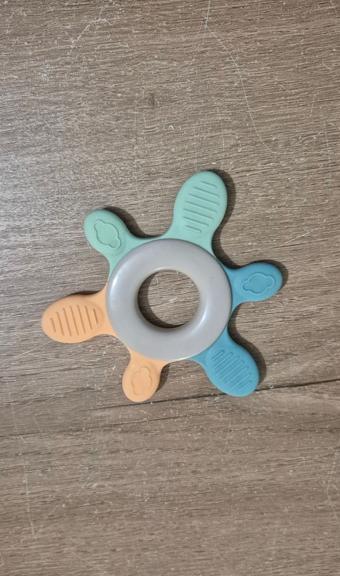 Anneau de dentition en silicone - photo numéro 2