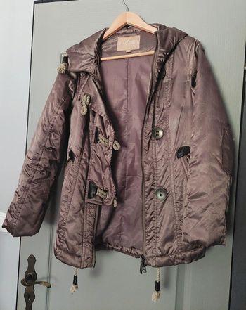 Veste parka très jolie et robuste, état neuf, taille S