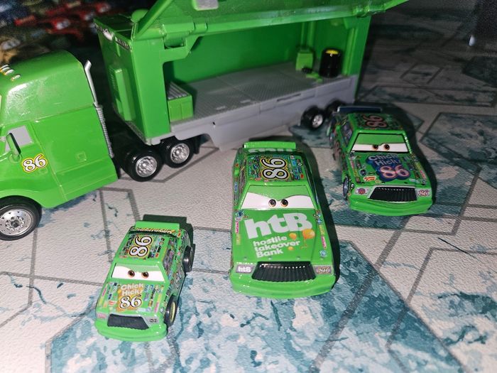 Disney Pixar Cars véhicule Camion Transporteur chick hicks 86 + voitures - photo numéro 6