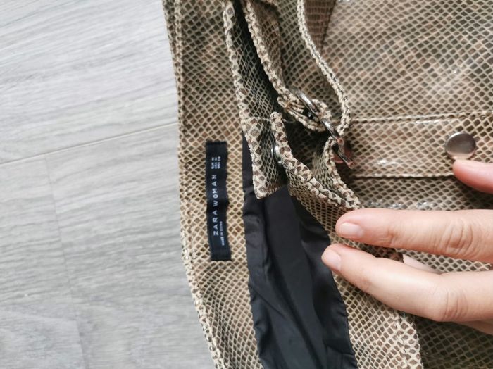 Jupe croco Zara t40 - photo numéro 2