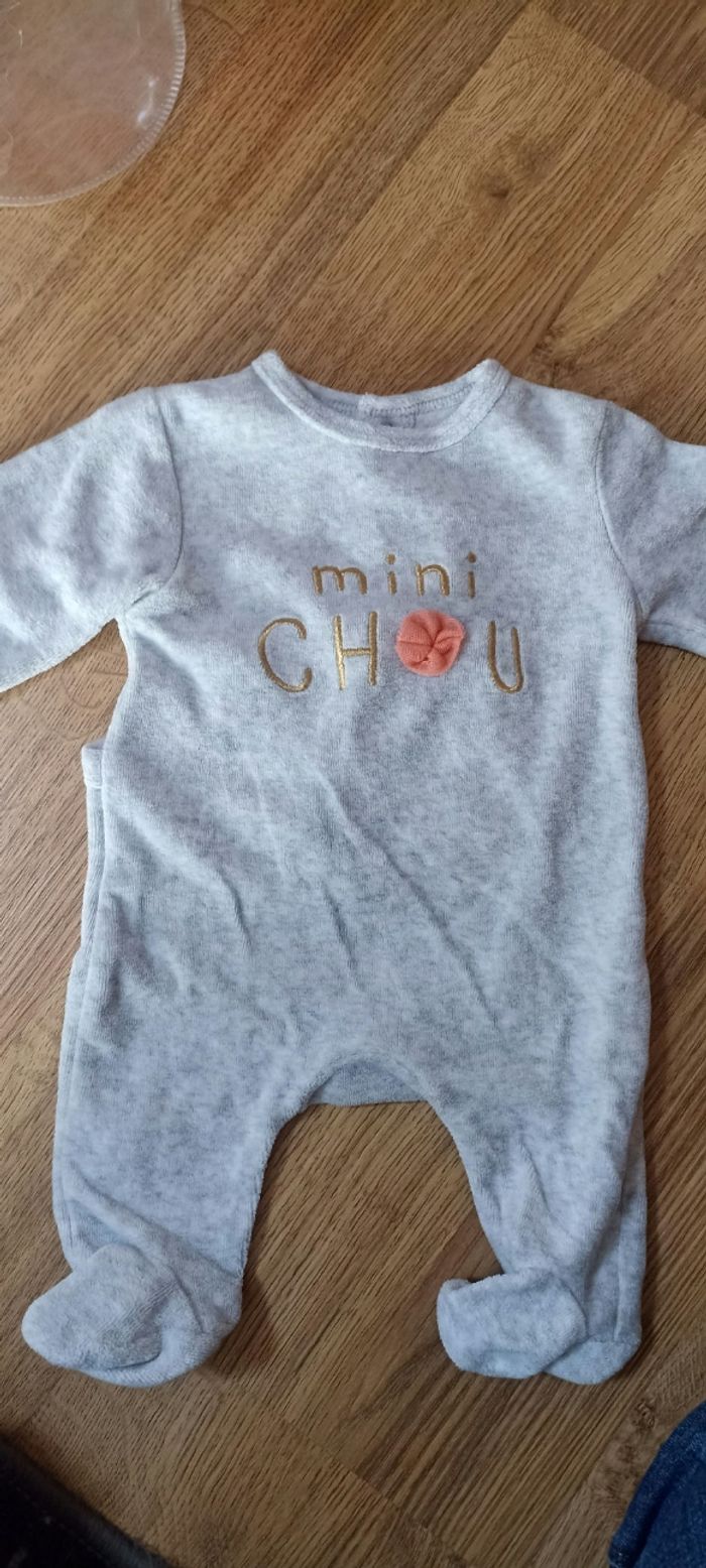 Lot Pyjama 1mois - photo numéro 6