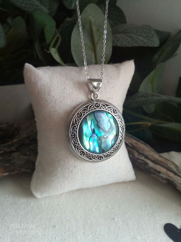 Collier médaillon nacré ormeaux abalone
