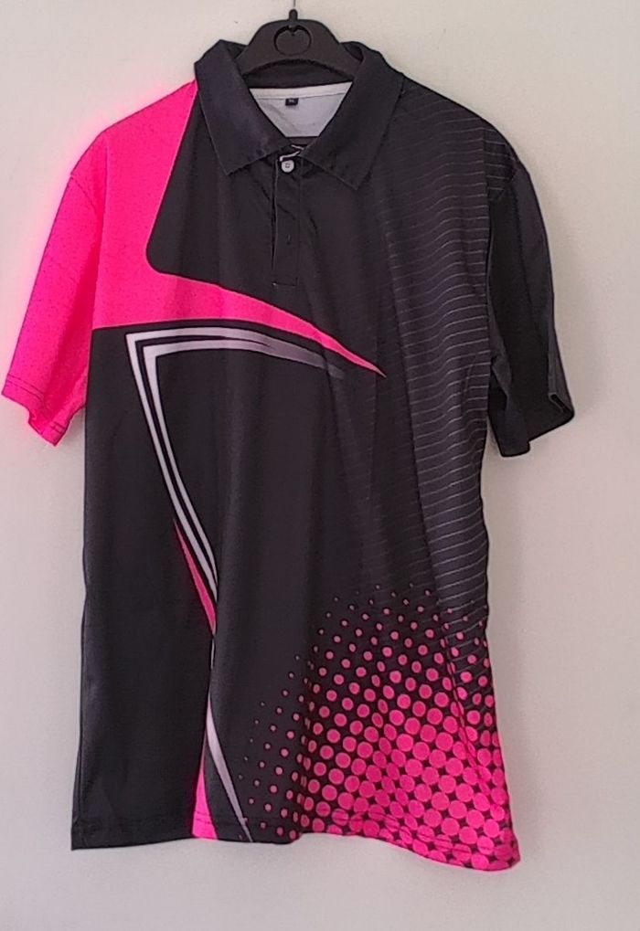 T-shirt manches courtes taille XL couleur rose et noir pour homme