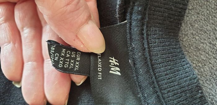 Sweat noir H&M  XXL - photo numéro 3