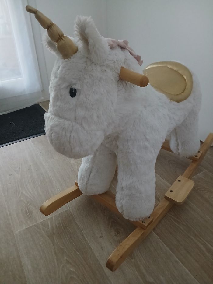 Licorne à bascule