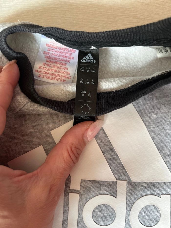 Jogging Adidas 3/4 ans - photo numéro 3