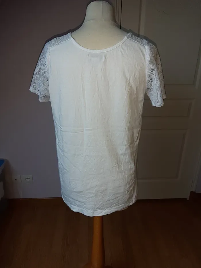 Tshirt manches dentelle - photo numéro 2