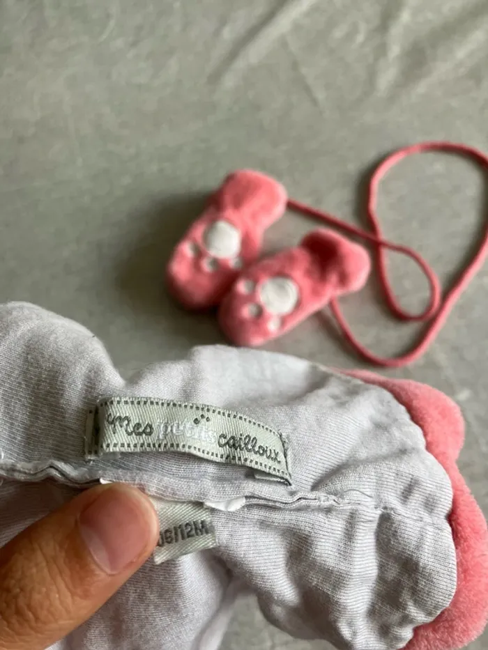 Ensemble cache-cou + gants avec ficelles – 6 mois – Mes Petits Cailloux - photo numéro 4