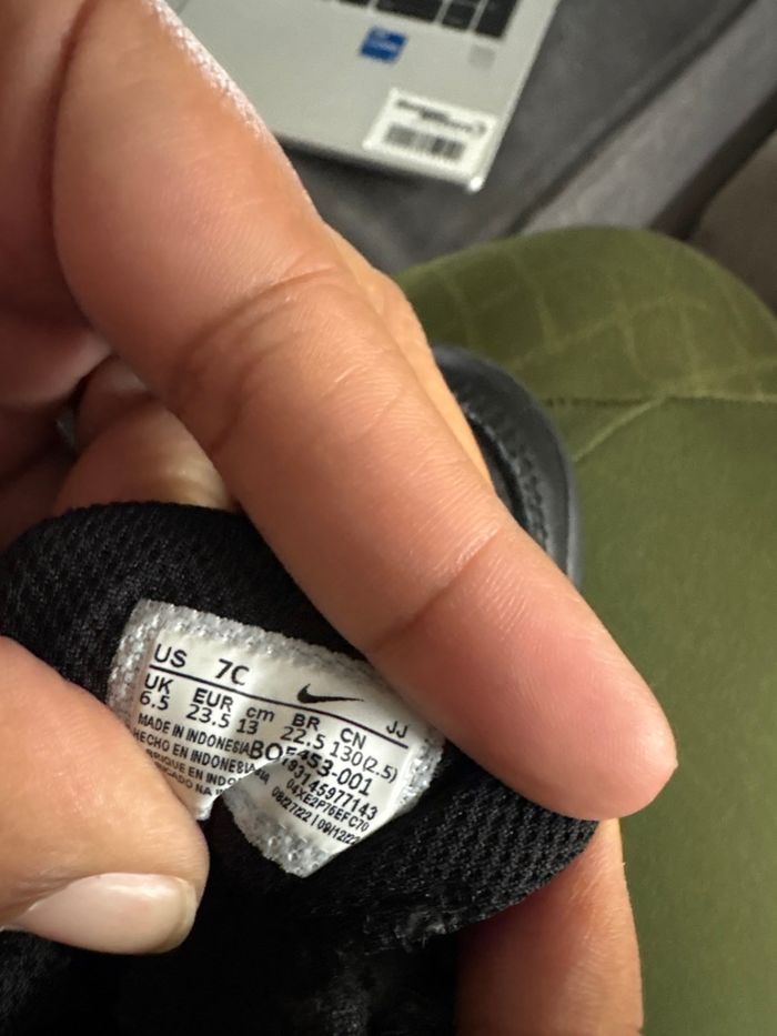 Nike air force enfant taille  23,5 - photo numéro 3