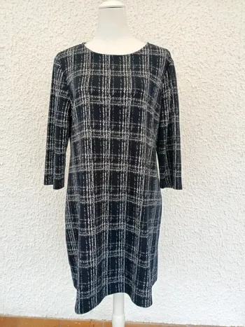 Robe à carreaux destroy manches 3/4 C&A taille M