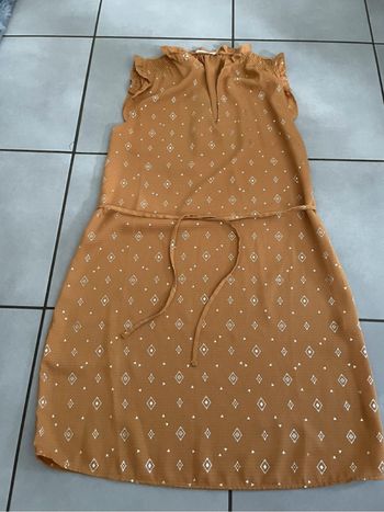 Robe motifs doré