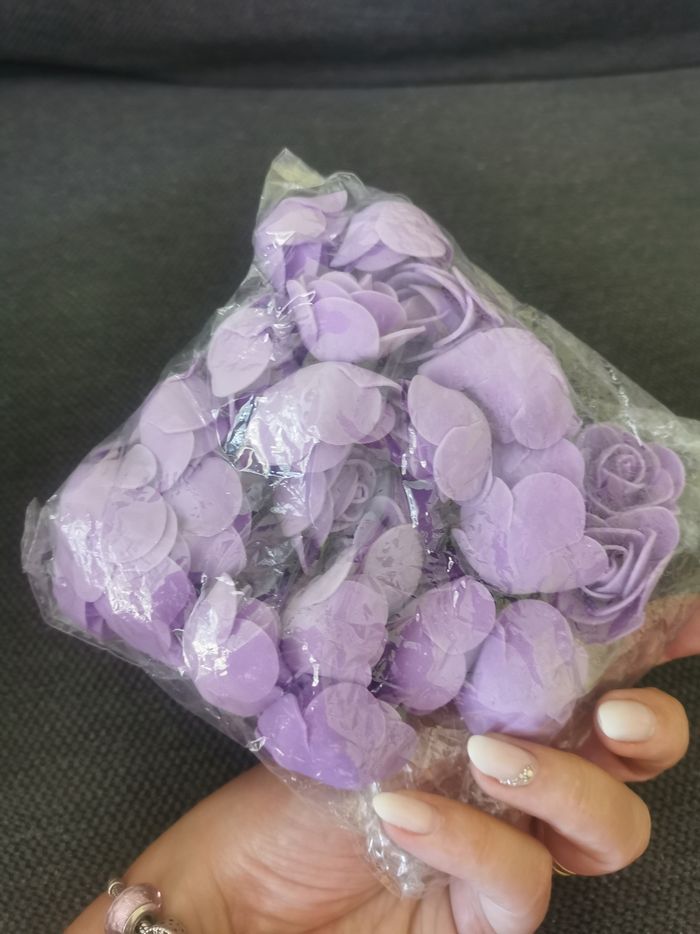 Paquet fleurs violet en mousse neuf - photo numéro 2