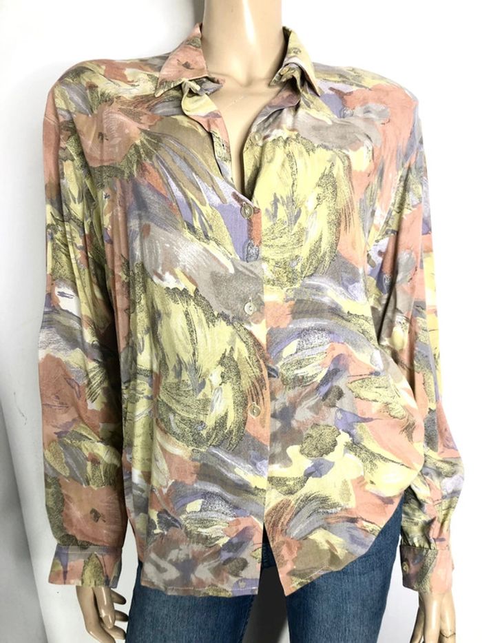 Très belle blouse chemise style abstraite couleur pastel vintage taille 42/44 (voir mesures) - photo numéro 2
