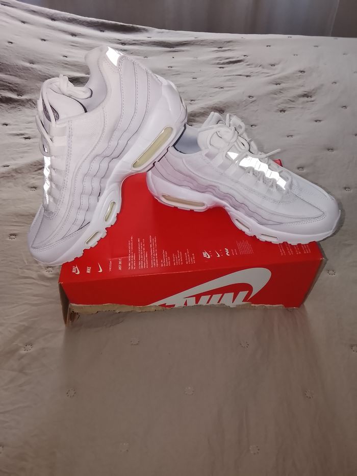 Air Max 95 Essential blanche taille 38 - photo numéro 2