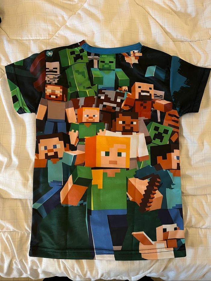 T shirt Roblox - photo numéro 2