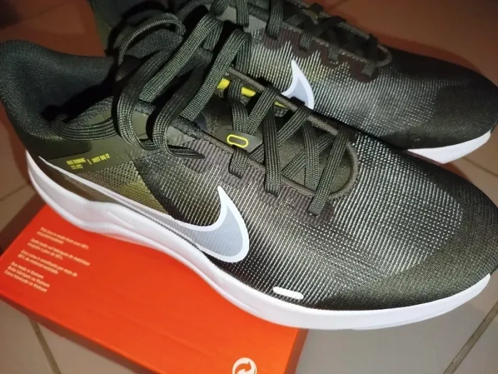 Basket Nike downshifter P 42,5 - photo numéro 2