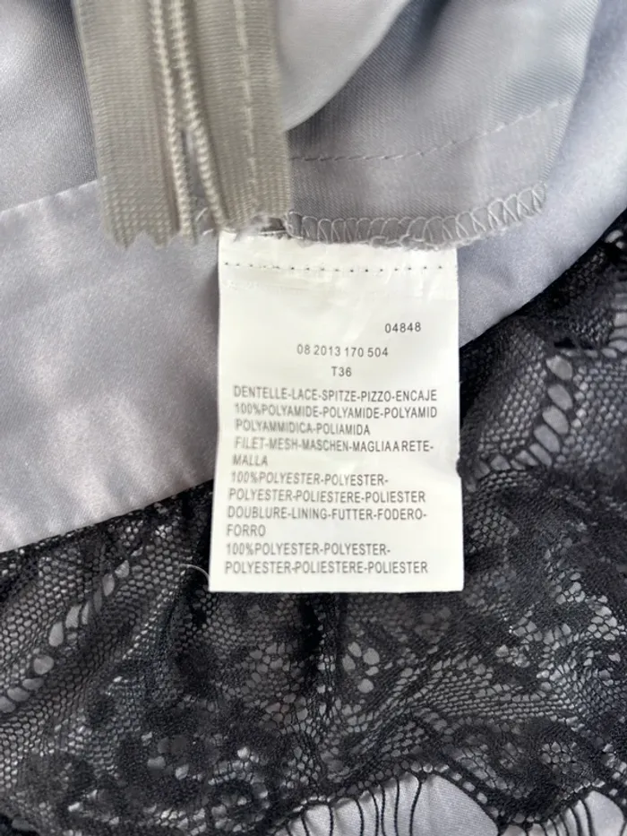 Minijupe noire et grise en dentelle Ici et Maintenant - Taille 36 - photo numéro 4