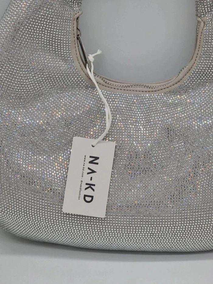 NA-KD sac rond pailleté strass - photo numéro 3