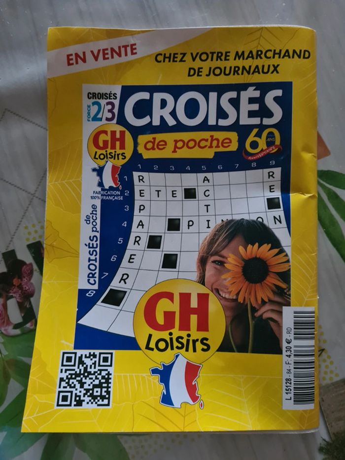 Livre jeux "mots fléchés" avec énigmes niveaux 2/3 - photo numéro 3