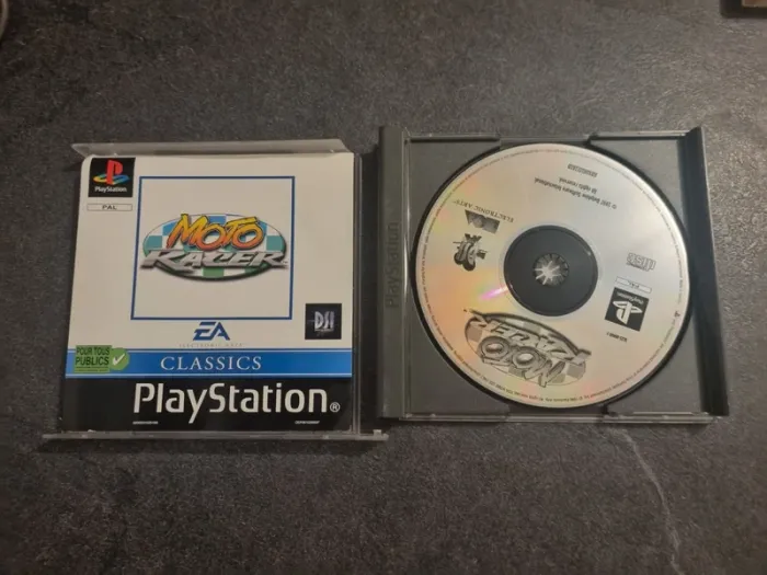 Moto Racer Ps1 - photo numéro 2