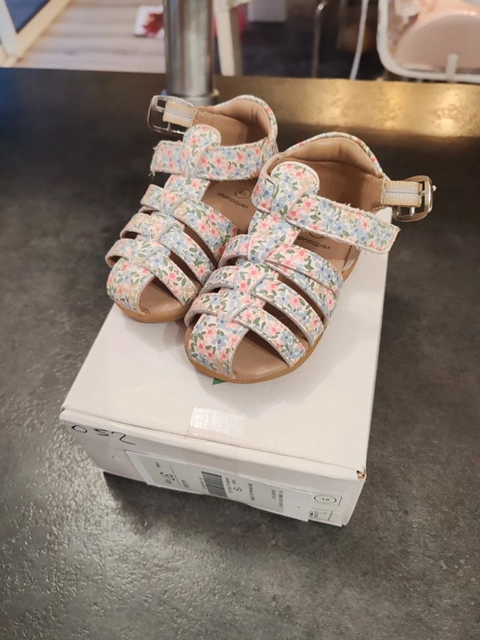 Sandale bébé