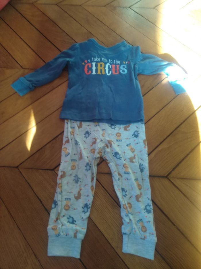 Pyjama tex taille 18 mois