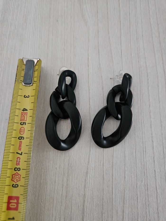 Boucle d'oreille chaîne noire - photo numéro 2